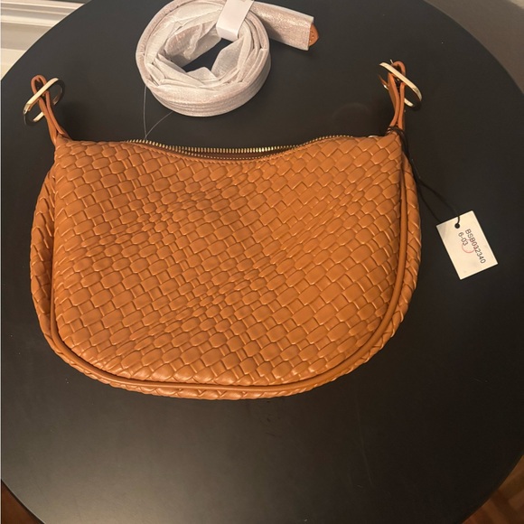 Chic Tan Woven Leather Crossbody Bag - Picture 1 of 5